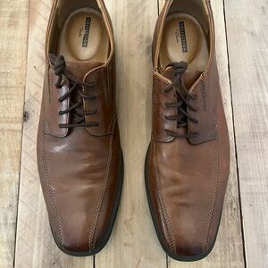 Clark’s Soft Cushion Collection Brown Casual Shoes Size 12M